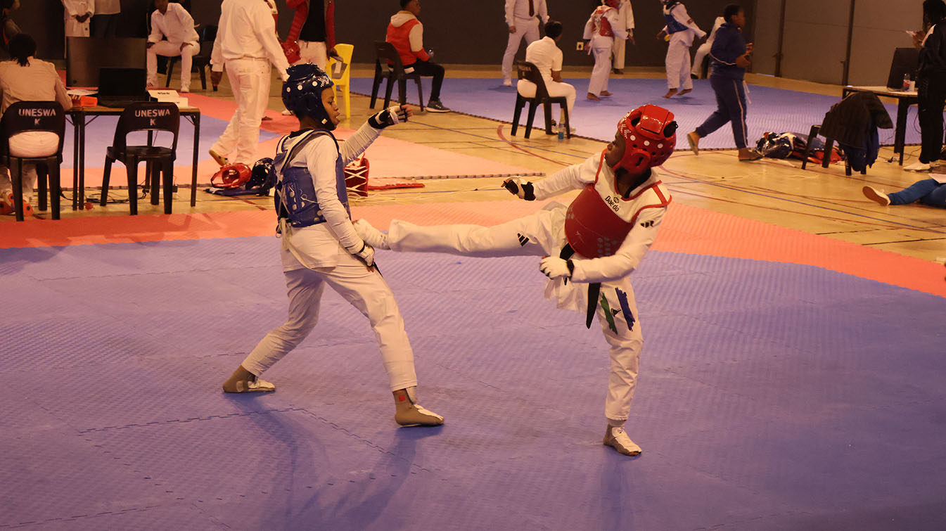 Eswatini’s Nonhle Maduna could not escape a kick from Phumzile Tsolo of Lesotho. Regardless, Maduna won this match.